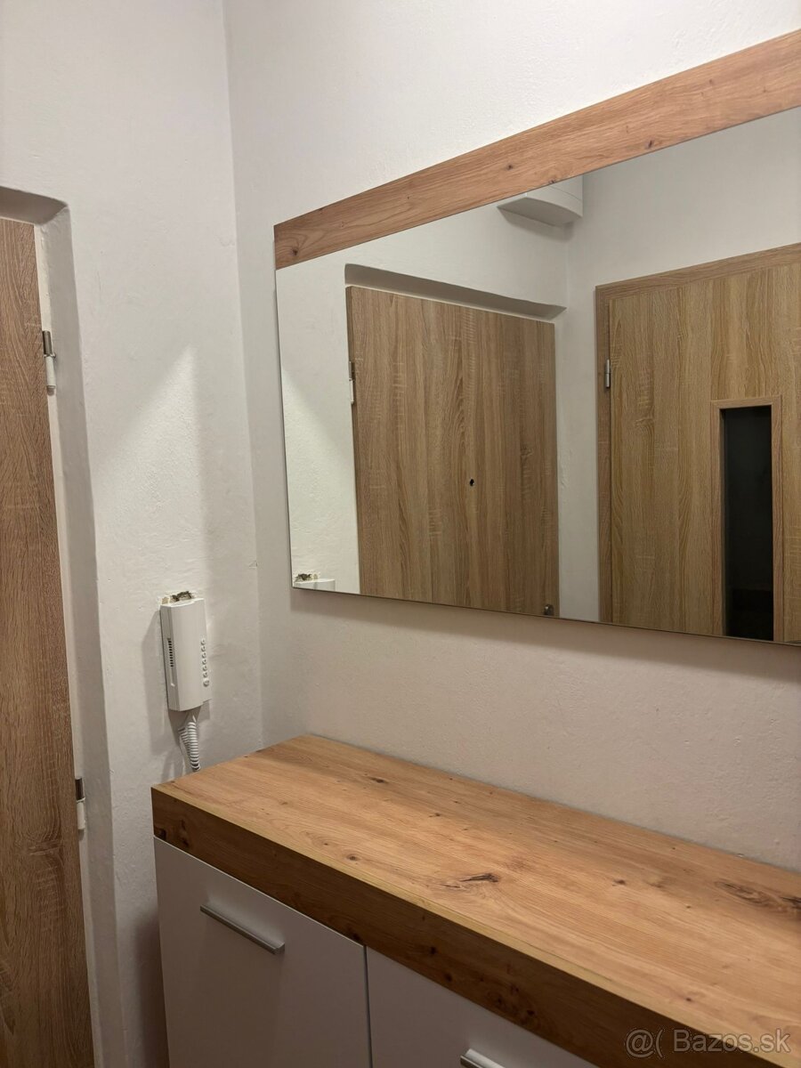 Prenajmem garzónku - 2