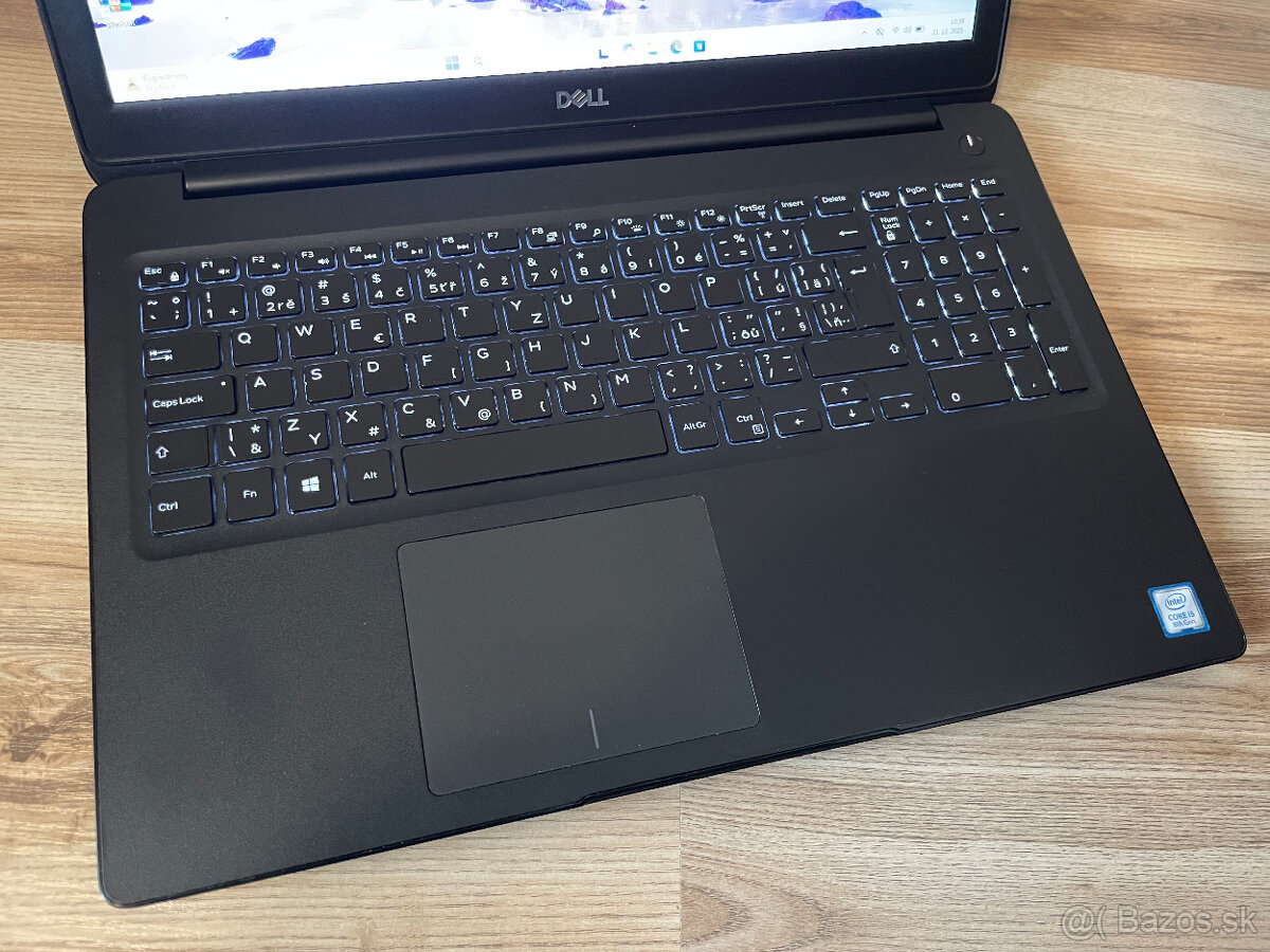 Dell Latitude 3500 - 15.6", Windows 11 - 2