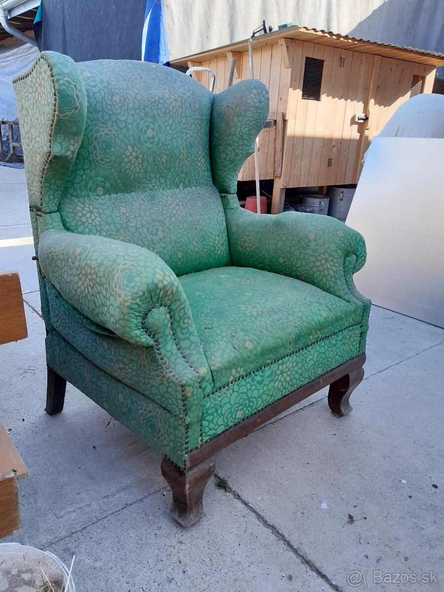 Predám staré zelené kreslo - 2