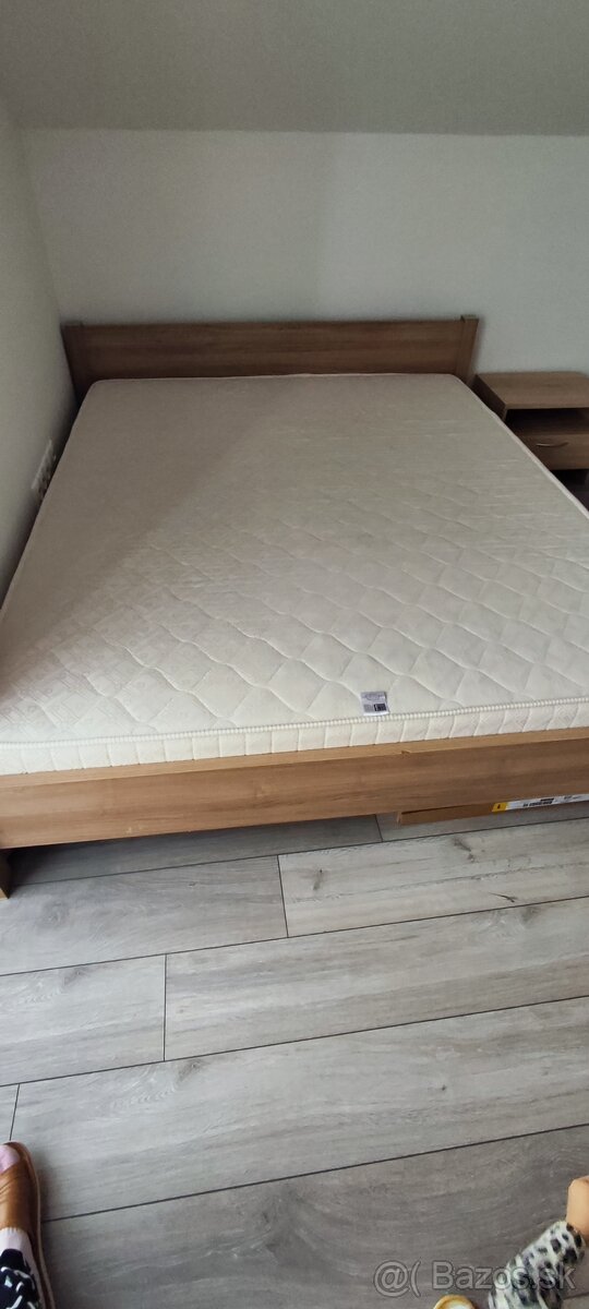 Manželská posteľ 180x200 - 2