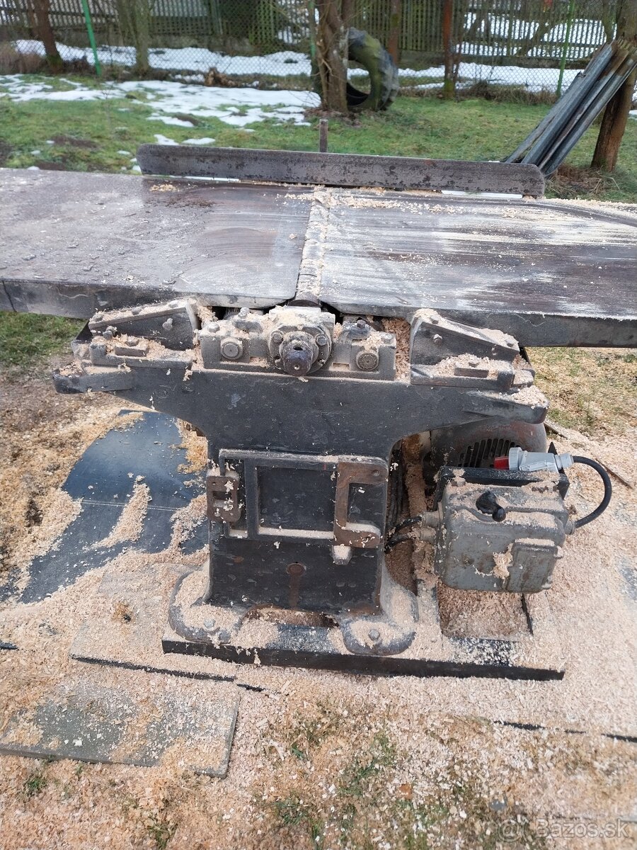 Predám liatinovu hoblovacku - 2