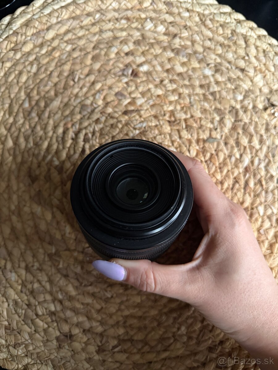 Canon RF 35mm f/1.8 Macro IS STM - 2