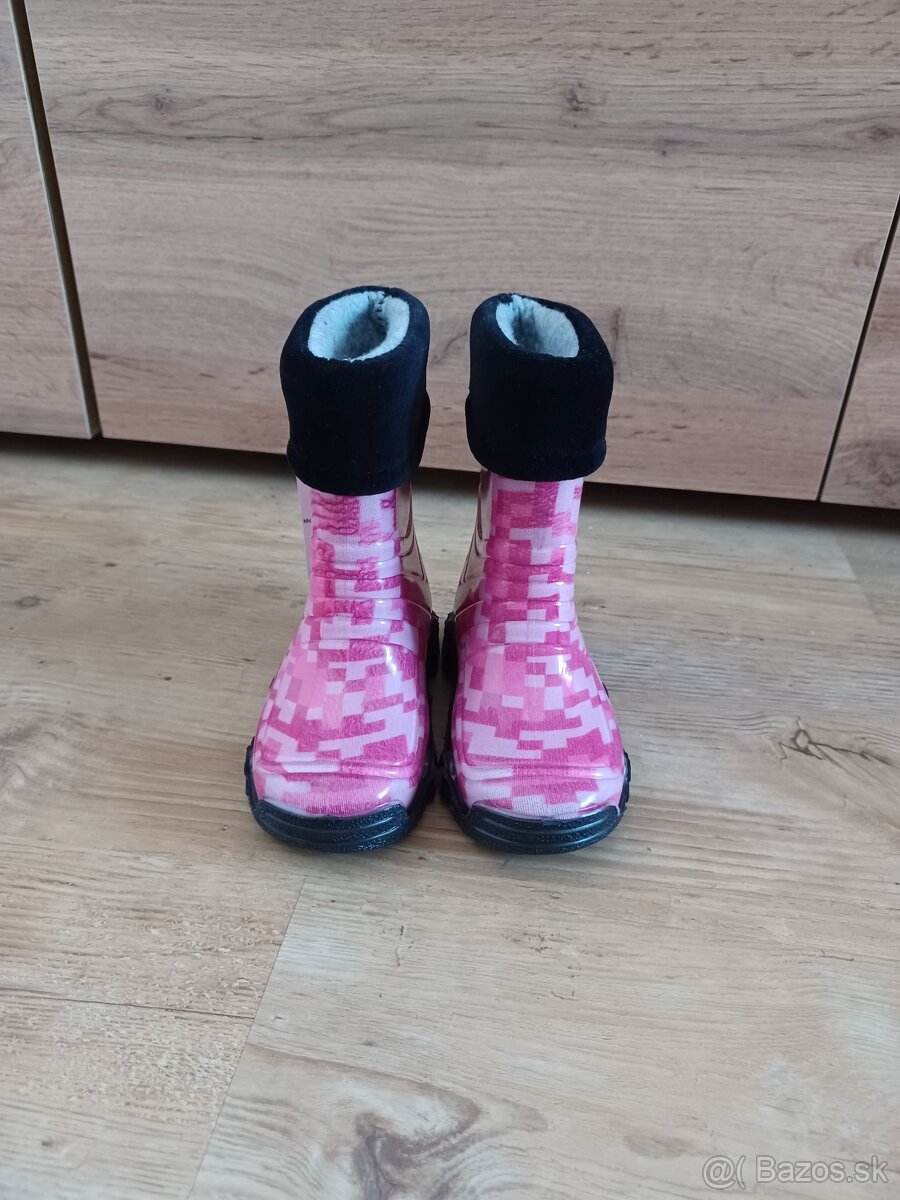 NOVÉ NENOSENÉ ZATEPLENÉ detské gumáky 21 / 22 - 2