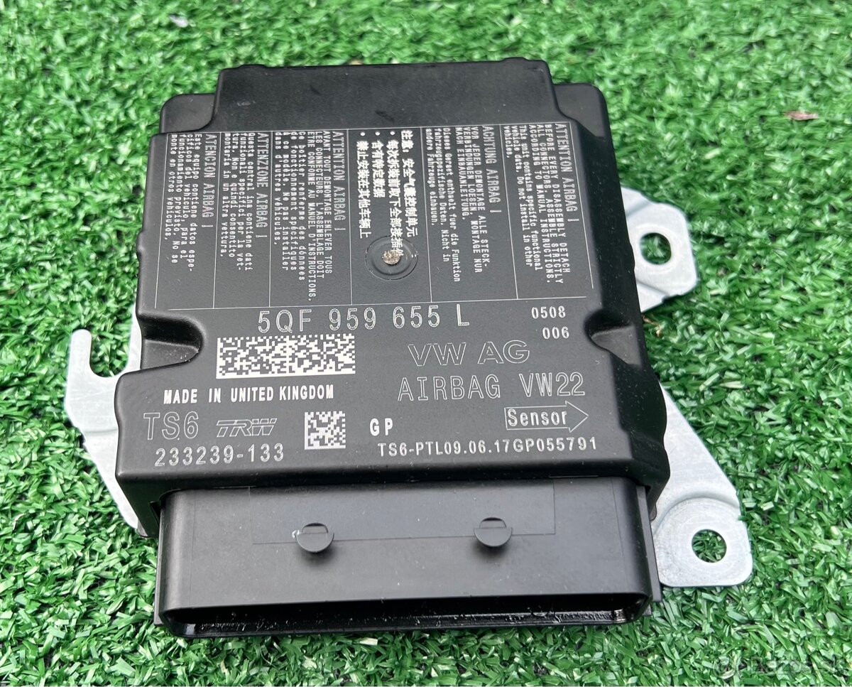 Seat Ibiza 6F 2017 airbagy palubovka pasy - 2