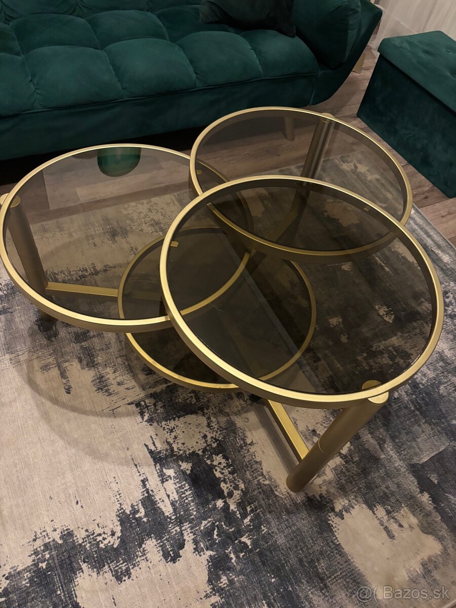 Zlatý konferenčný stolík - 2