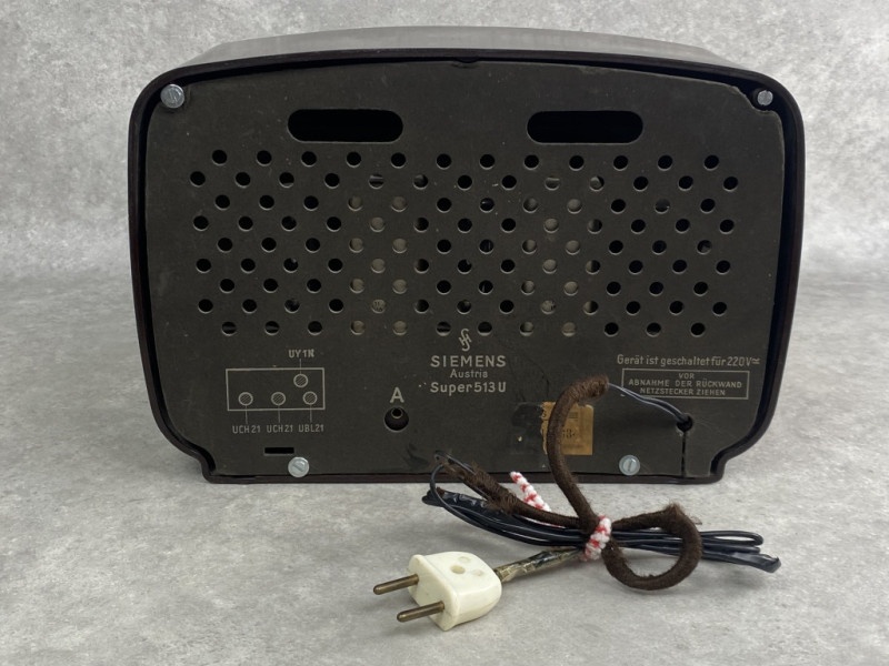 Starožitné bakelitové rádio Siemens Super 513U - 2