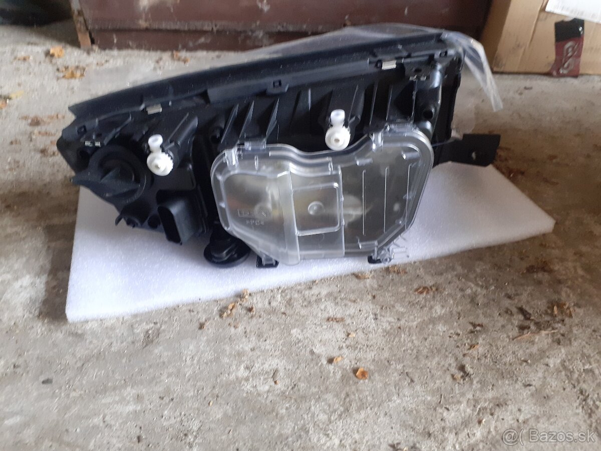 Skoda fabia 1 svetlo nove - 2