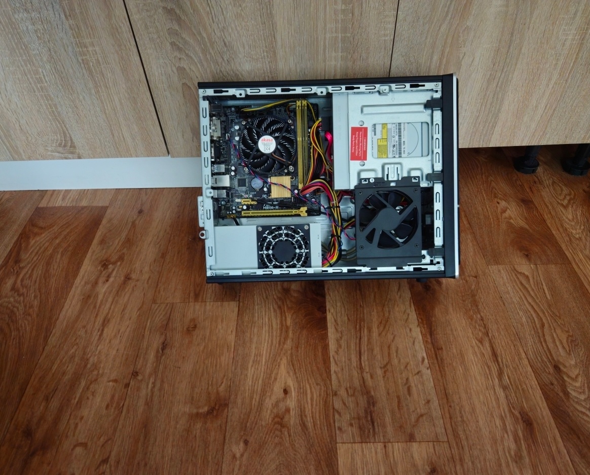 Predám starší počítač s Windows 11 - 2