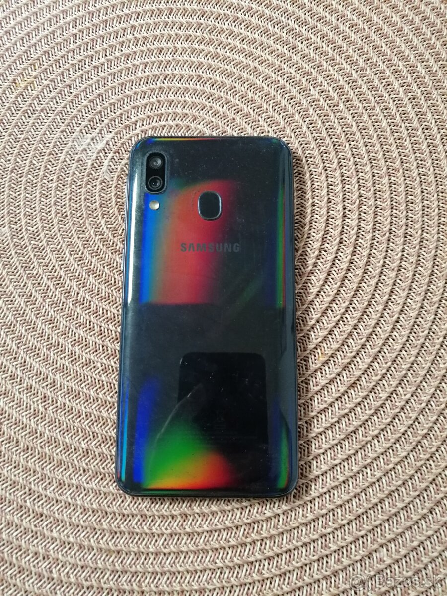 Samsung galaxy A40 - 2