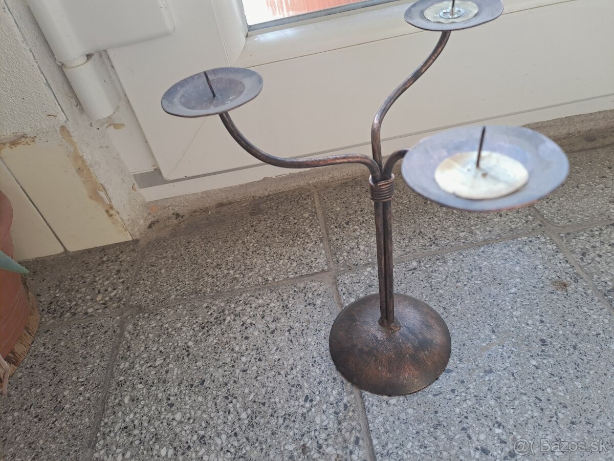 Kovove svietniky spolu - 2