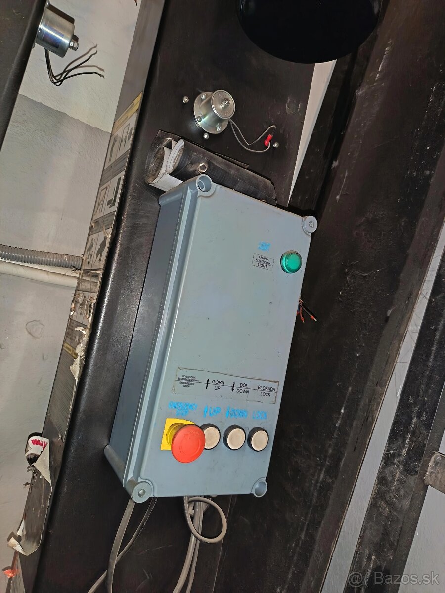 Redats 2-stĺpový hydraulický zdvihák (elektrohydraulický) - 2