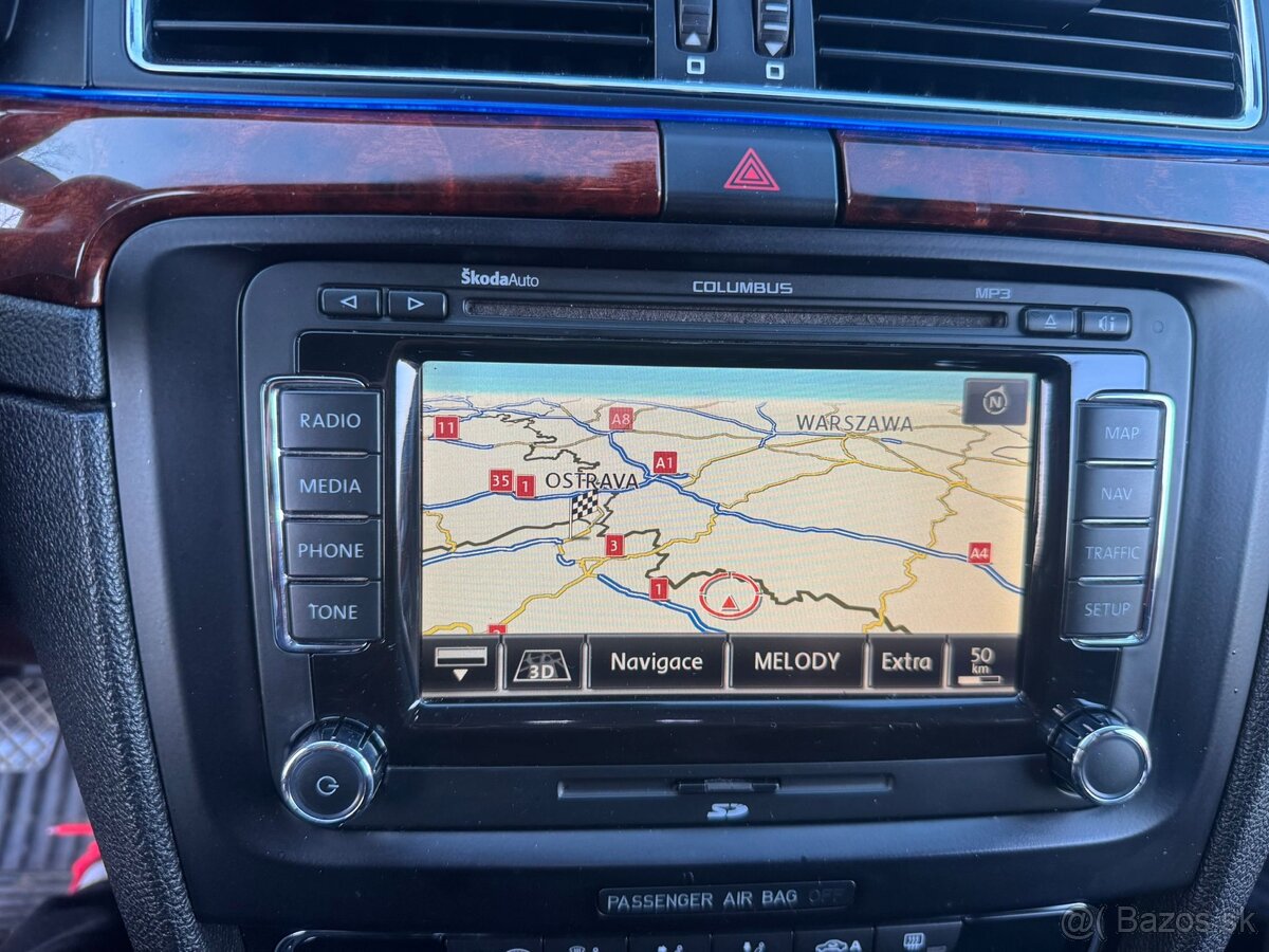 Predám autorádio Superb II - 2