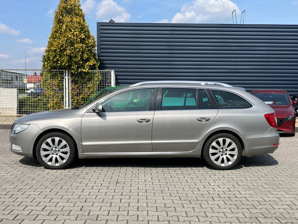 Škoda Superb Combi 2.0 TSI 147 kW Elegance DSG - 2