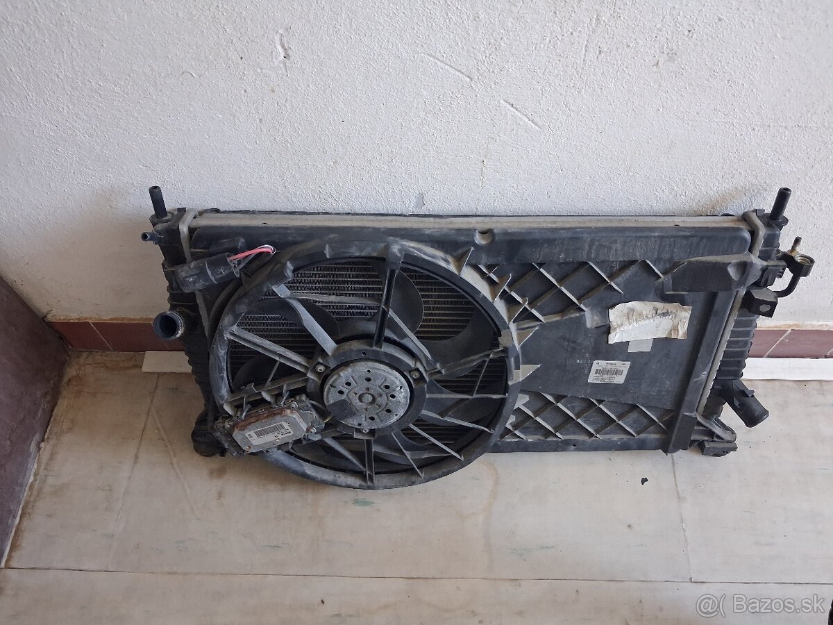 Chladič Ford Focus mk2 1.8 benzin - 2