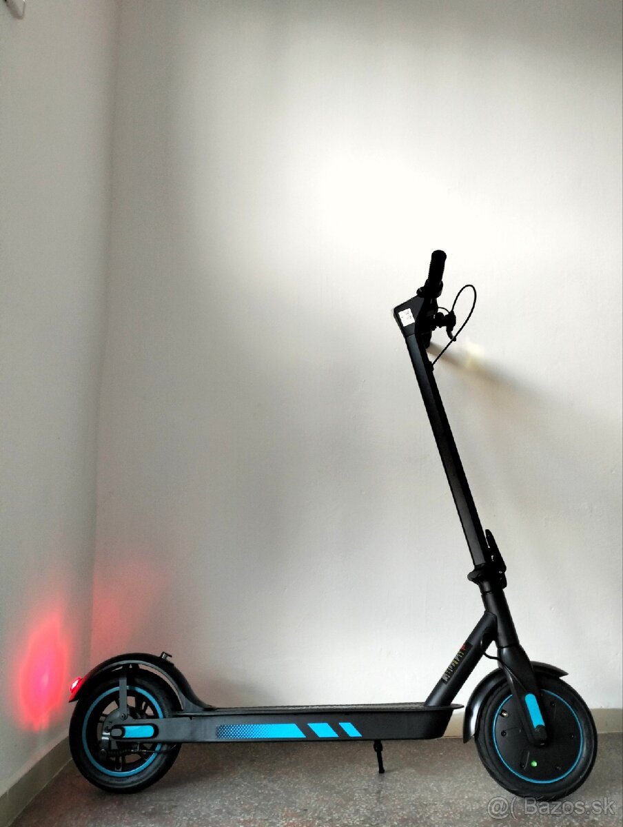 Elektrická kolobežka 700W - 2