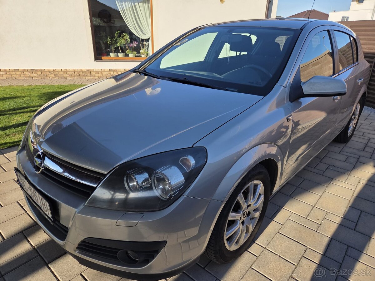 Predám OPEL ASTRA HATCHBACK - 2