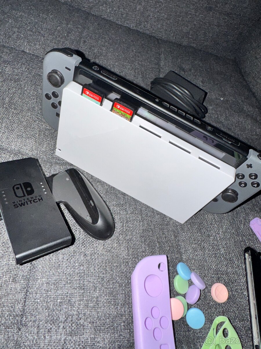 Nintendo Switch + 2 hry + príslušenstvo - 2
