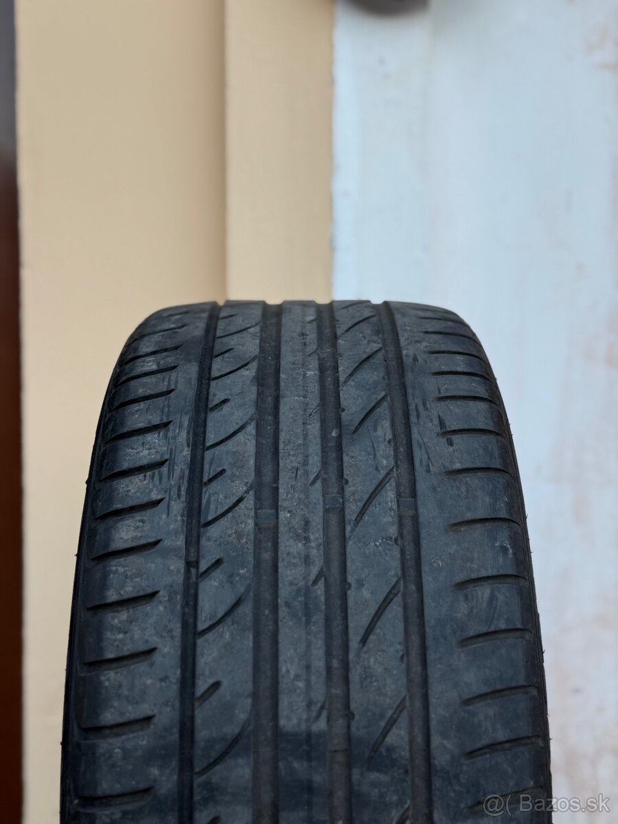 Letné pneu Sailun 255/35 ZR19 - 2