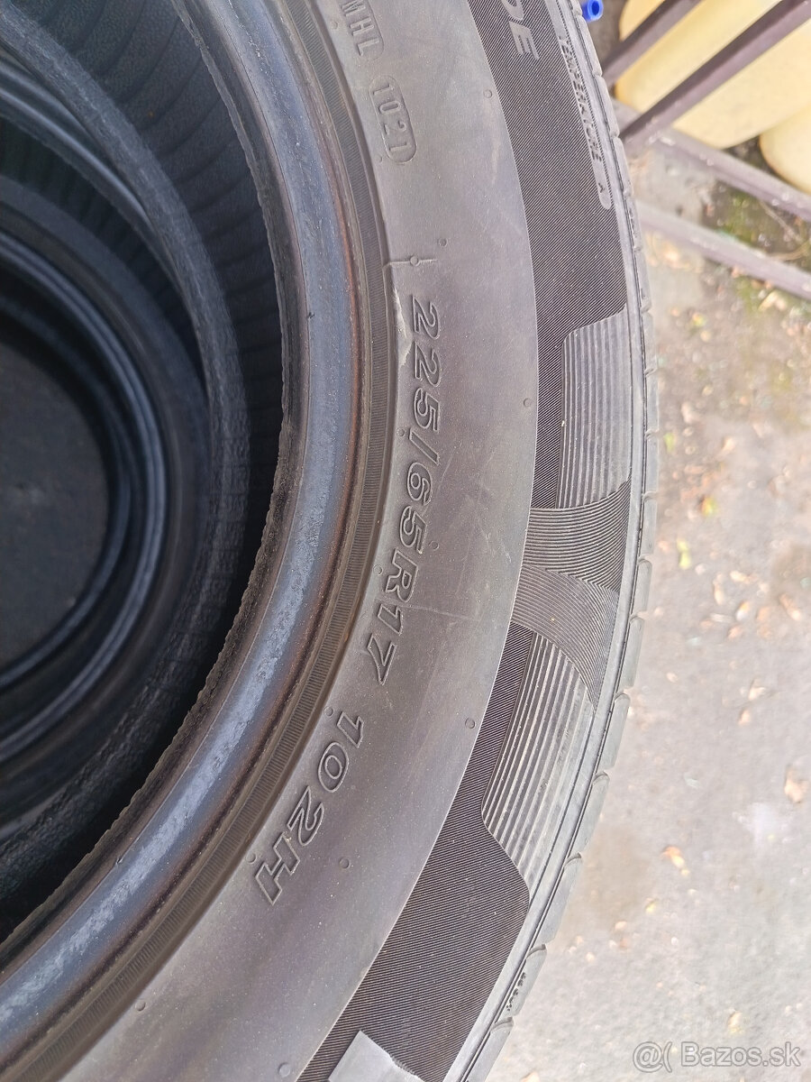 225/65 R17 Nexen letné - 2