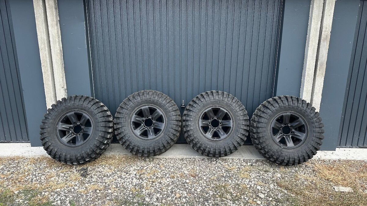35x12,5 r16 Maxxis Trepador - 2