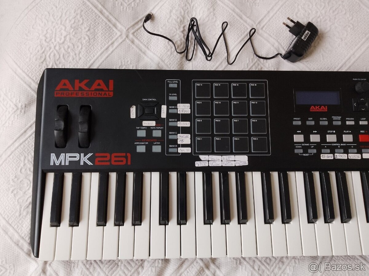 midi keyboard AKAI MPK261 - 2