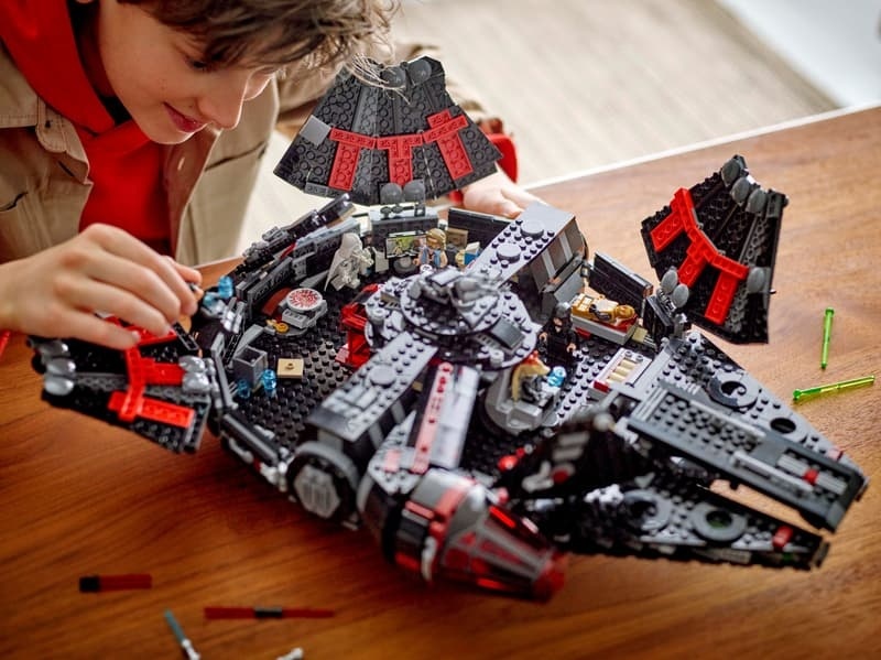 Predám Lego Star Wars 75389 Dark Falcon - 2