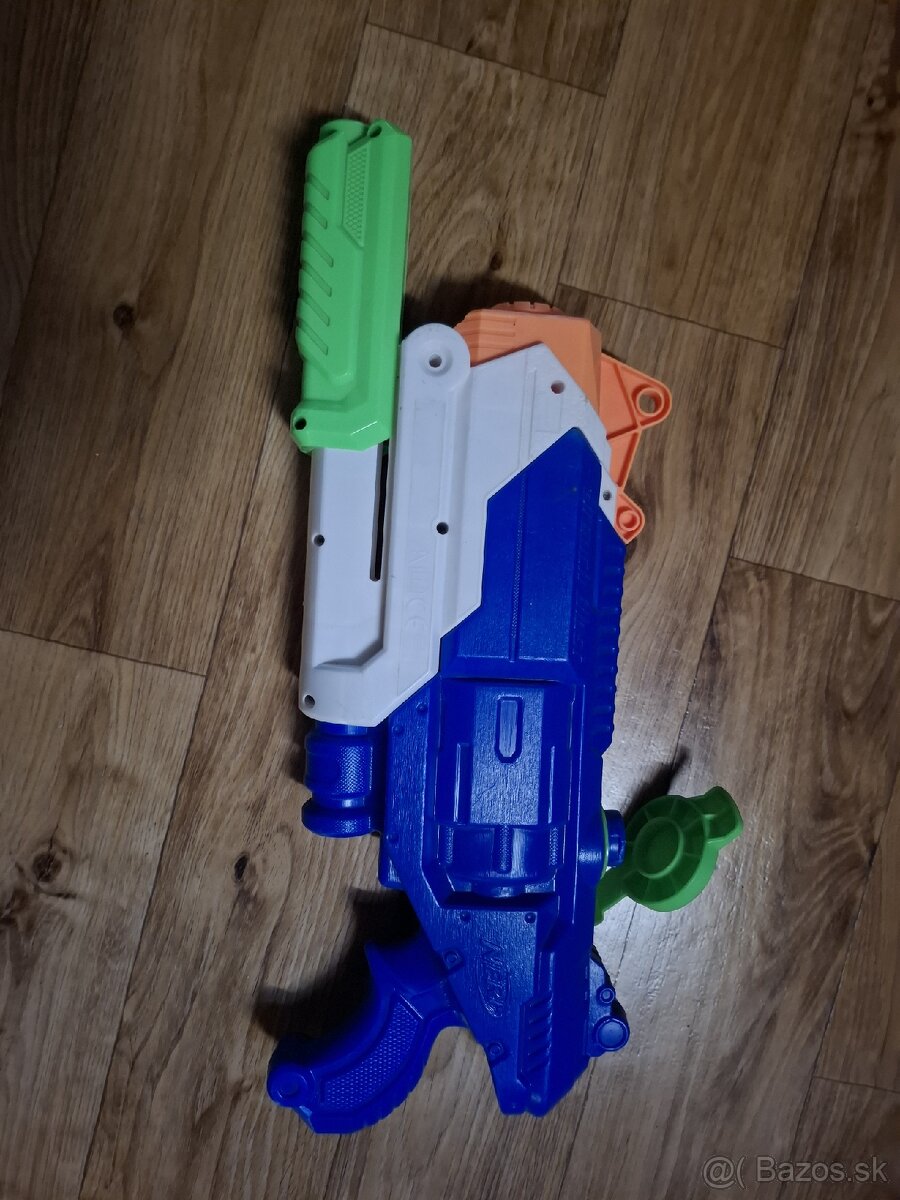 Nerf striekacia pištoľ - 2