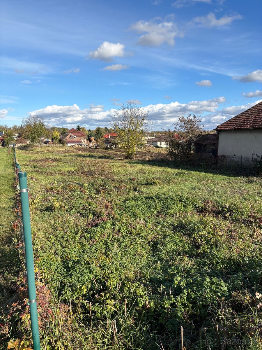 Pozemok na výstavbu RD 1949m2 - 2