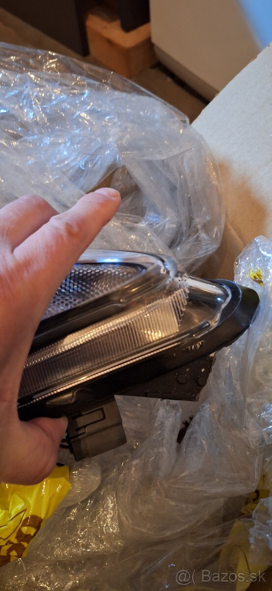 Pravý bixeón Mazda 3 MPS BL - 2