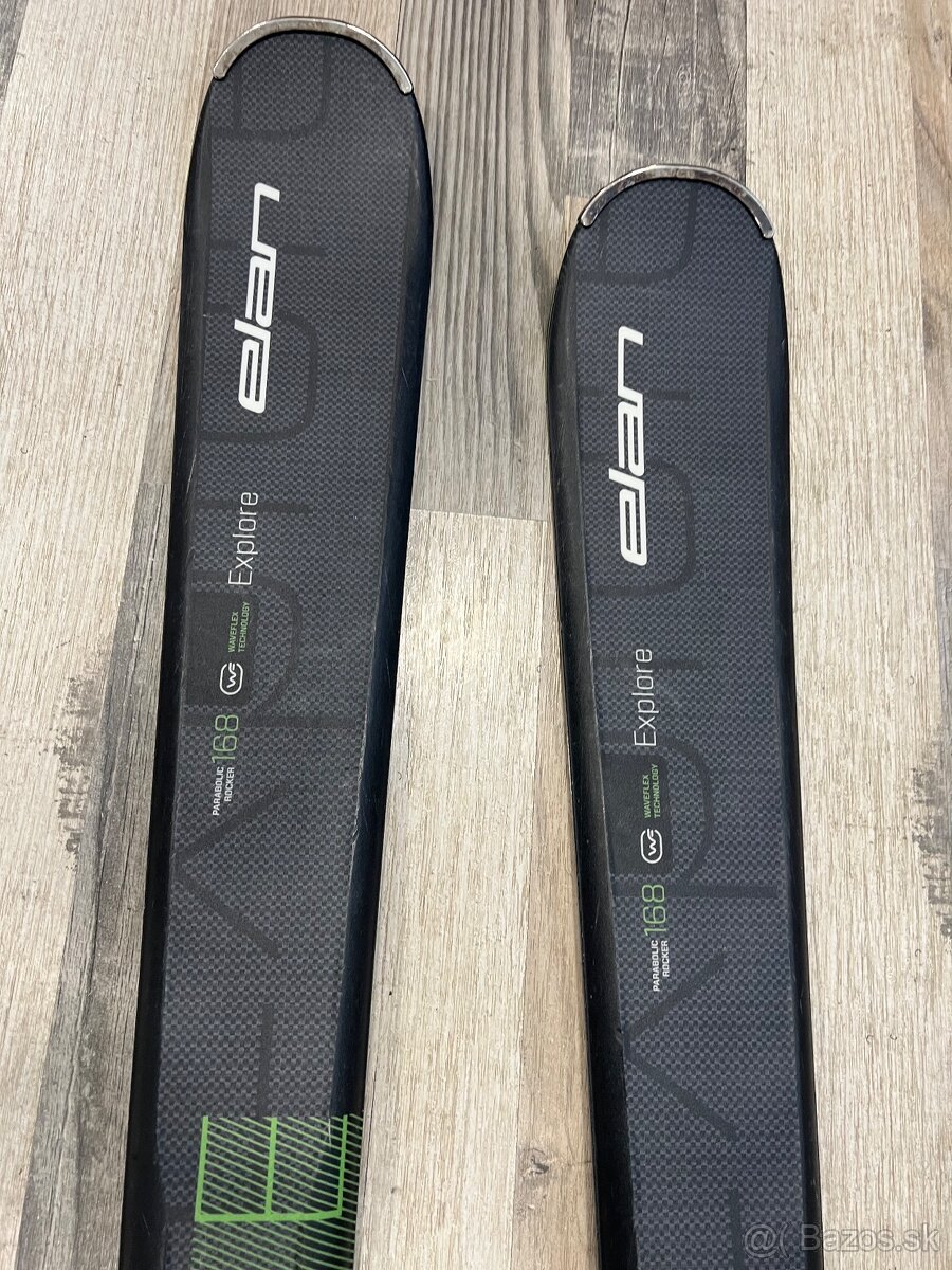 Zjazdové lyže ELAN a prilba - 2