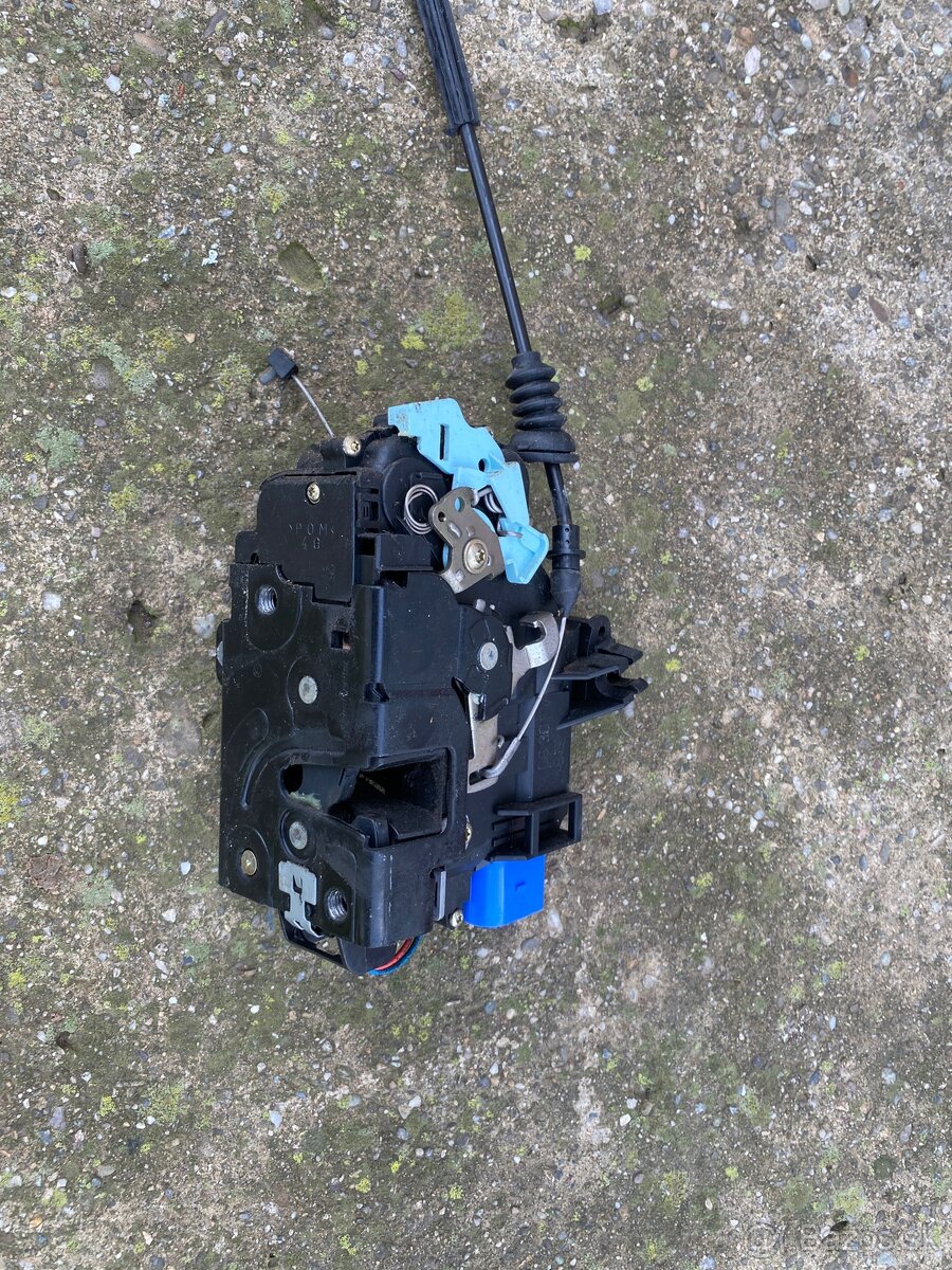 Zámok dverí octavia 2 LP - 2