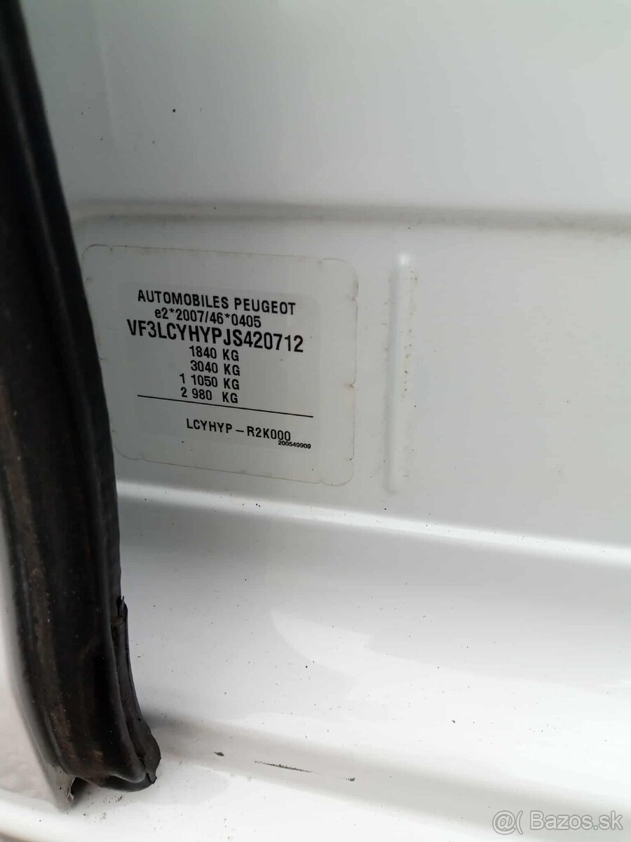 Predám Peugeot 1.5 blue hdi - 2