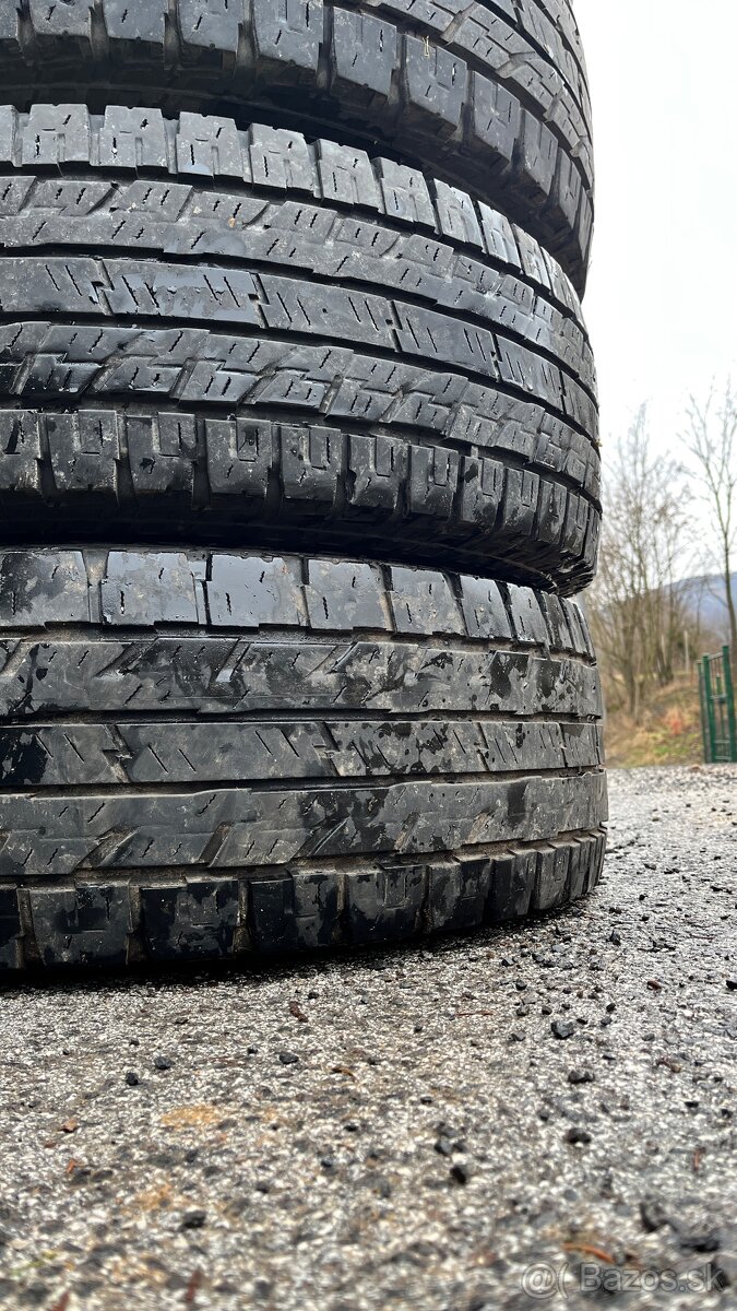 Sada pneu 285/70 r17 - 2