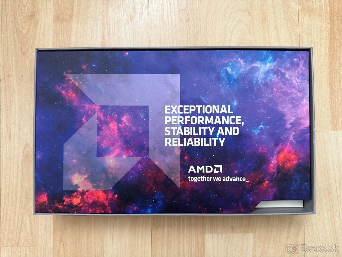 AMD Radeon PRO W7500 8 GB - 2