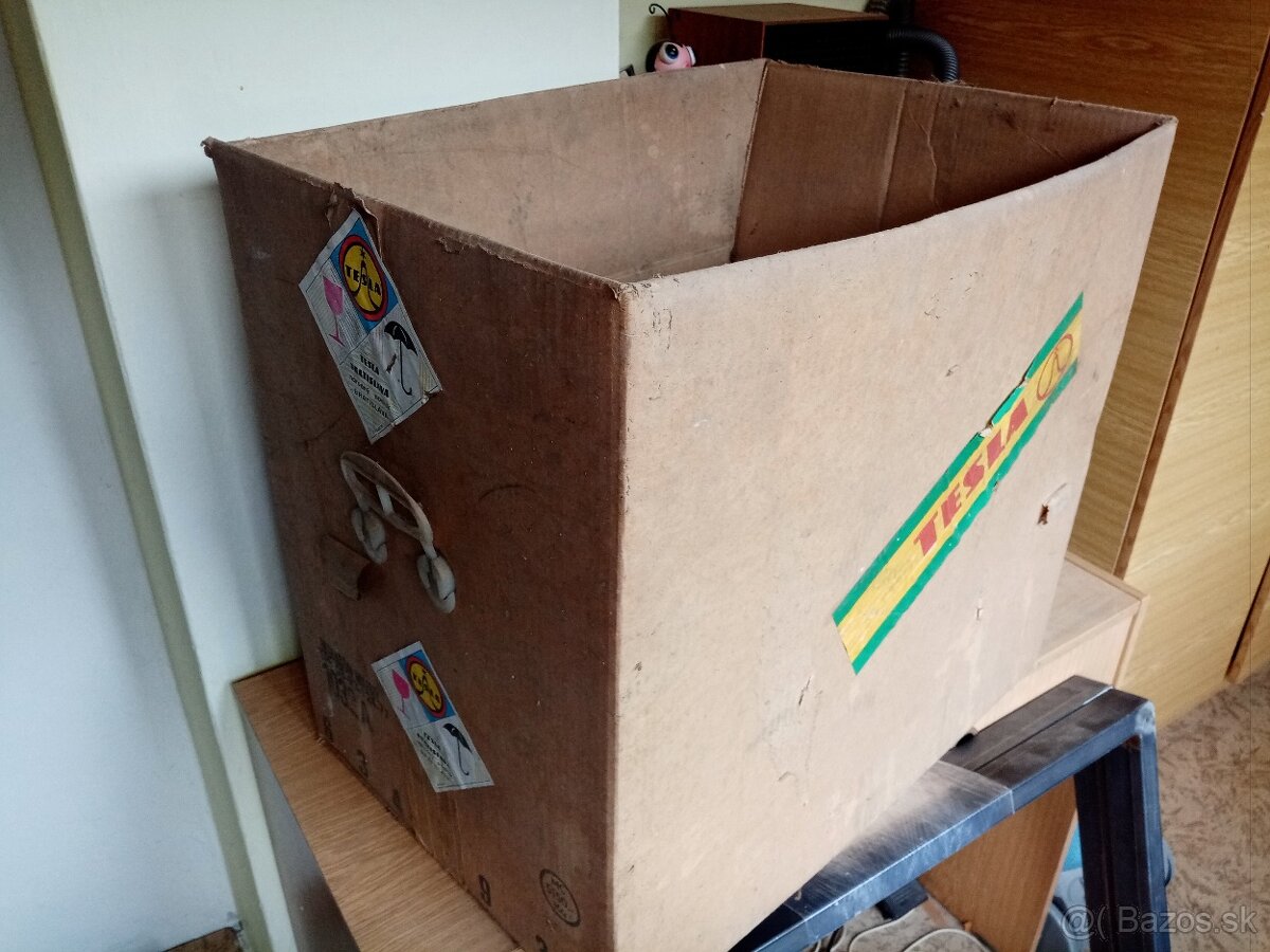 2 original krabice od televízorov Tesla - 2