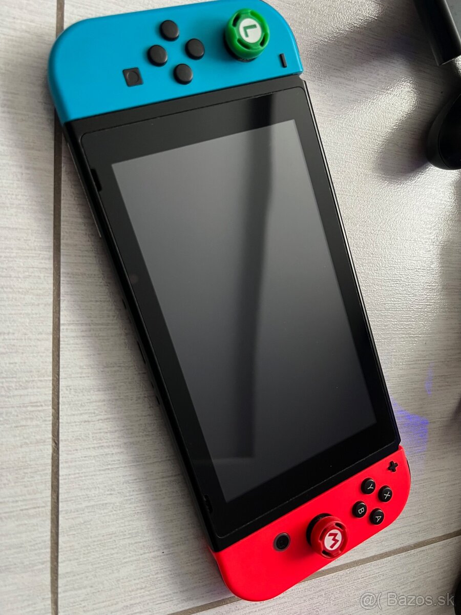 Nintendo Switch LCD (2018) - dobrý stav - 2