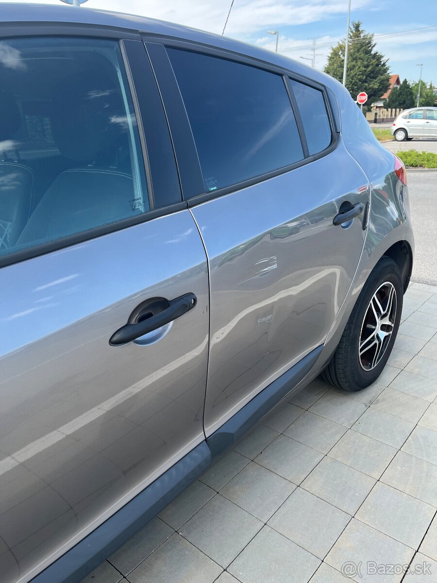 Renault Megane - 2