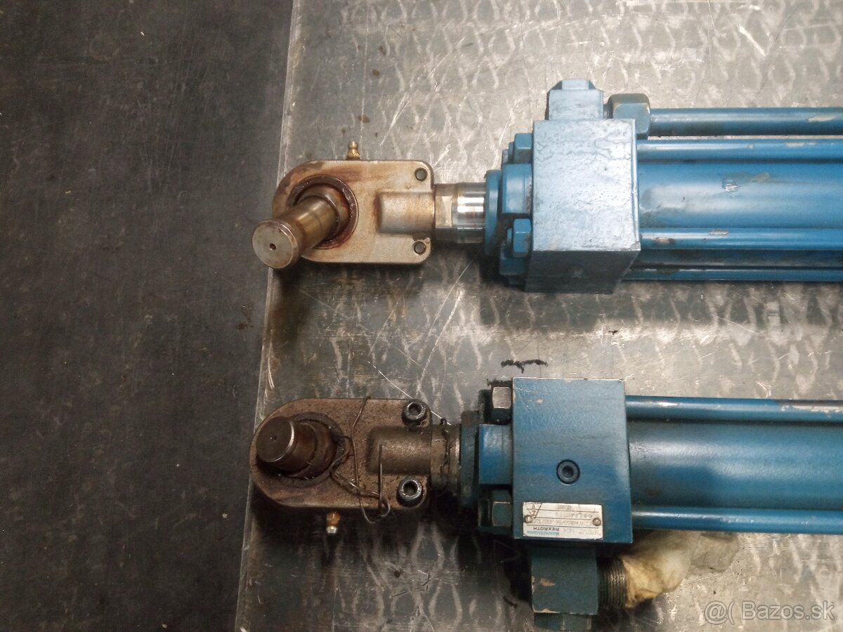 Predám dva hydraulické piesty MANNESMANN - 2