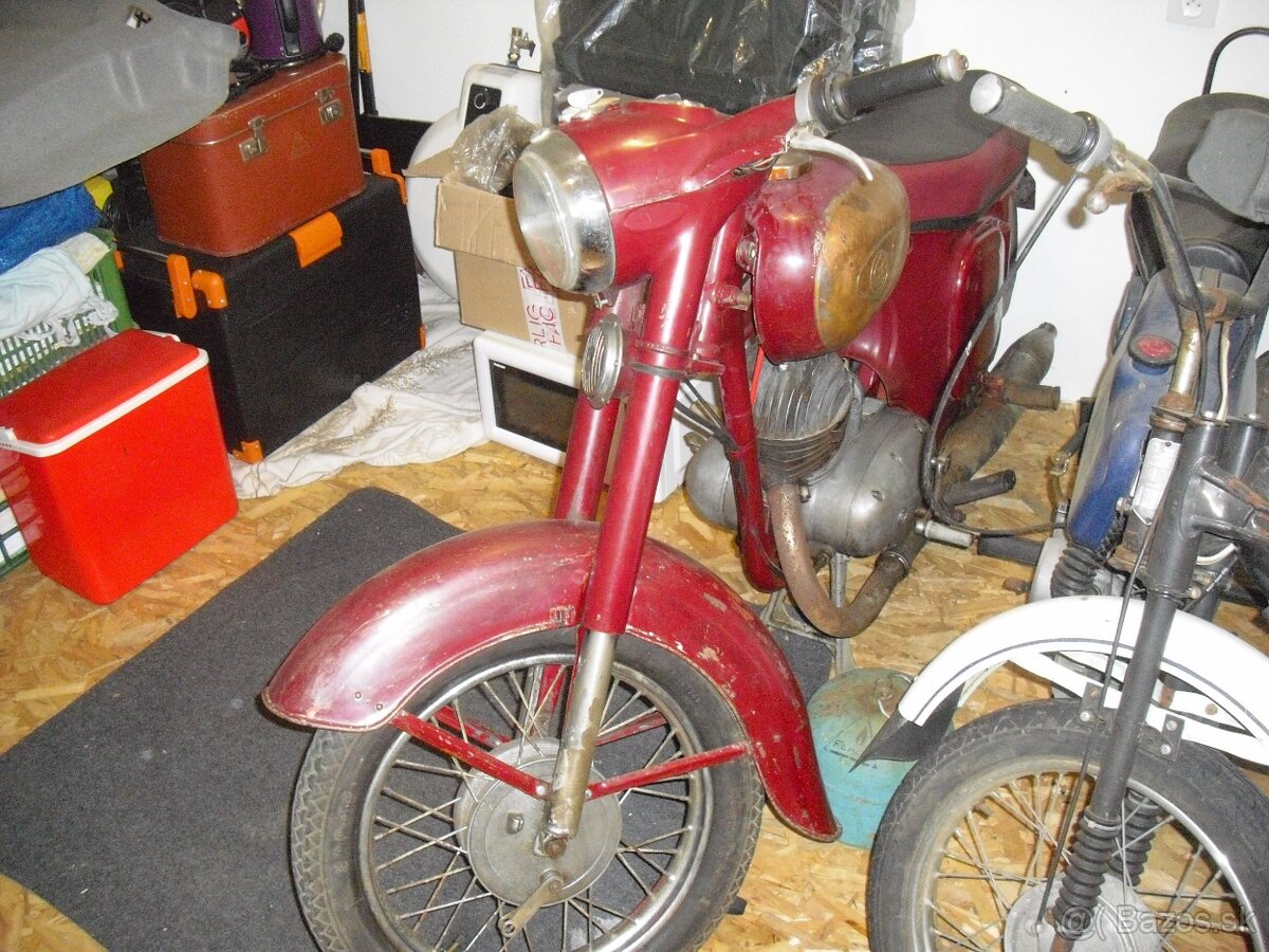 ČZ 125 DE LUXE - 2