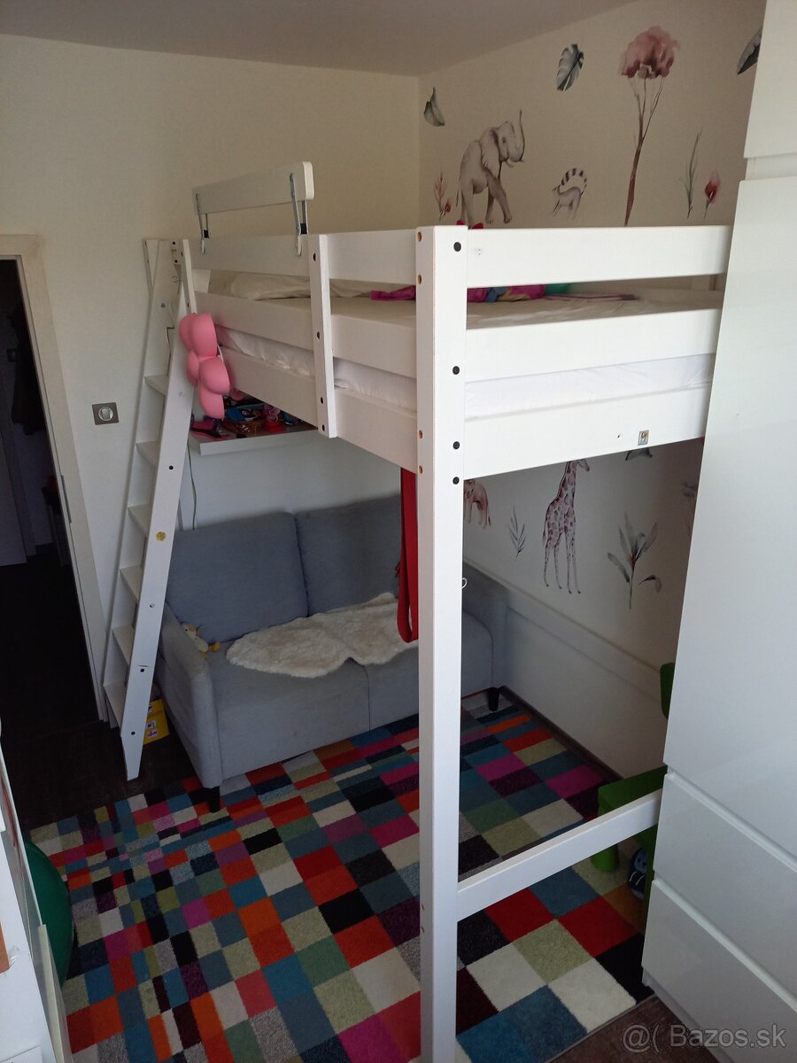 Detská Poschodová posteľ IKEA upravená na činžiakový byt. - 2