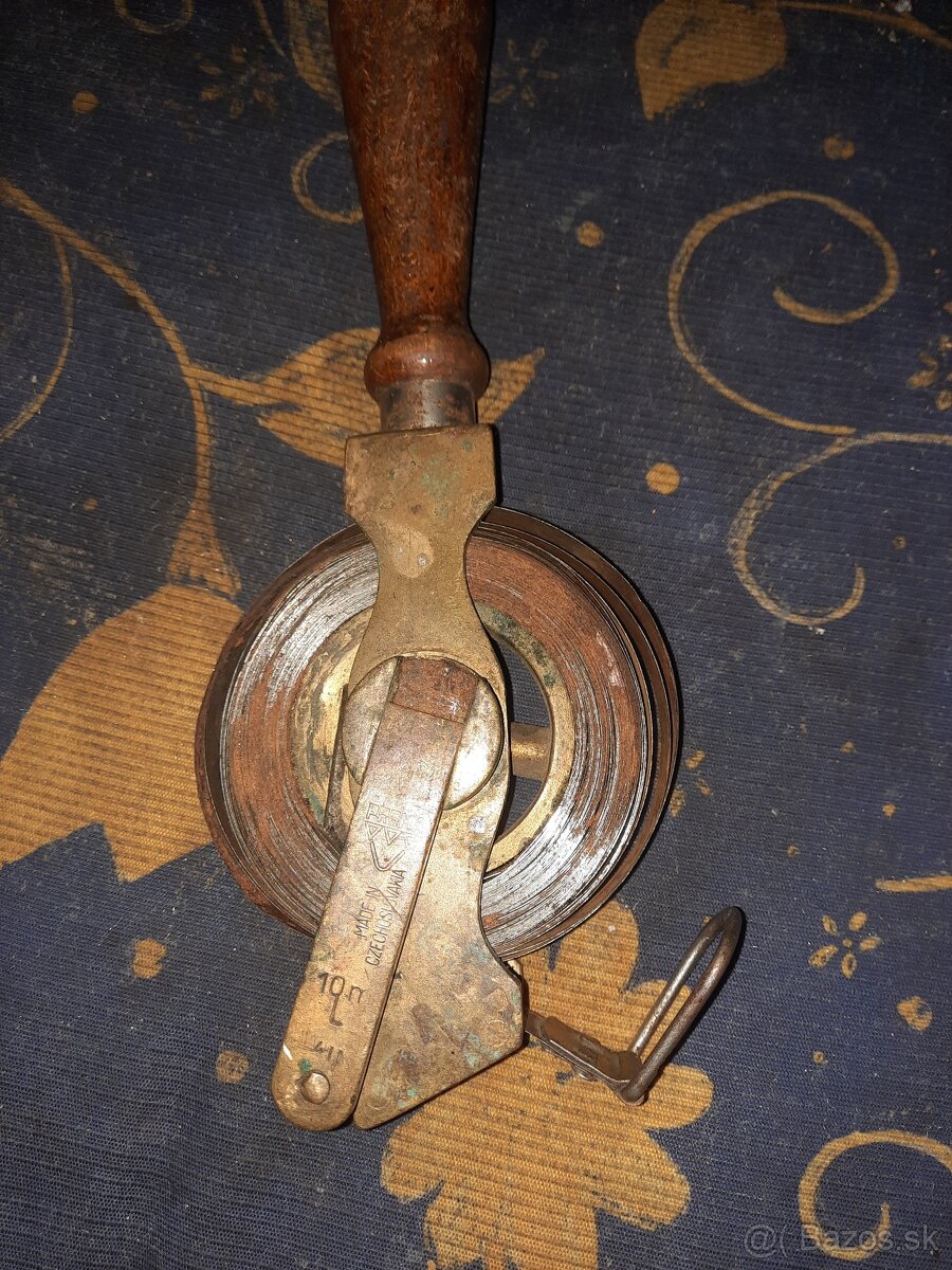 Na predaj staré meracie Československe pásmo z roku 1940 - 2