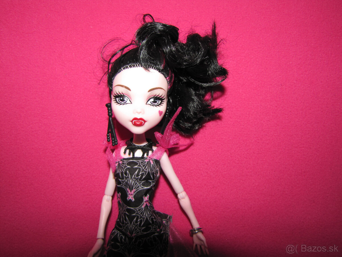 Monster High Draculaura frights - 2