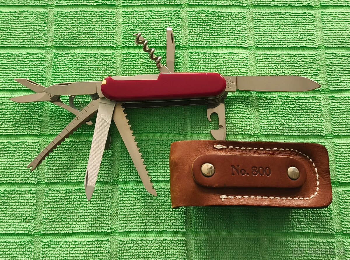 Victorinox Champion (C) - 2