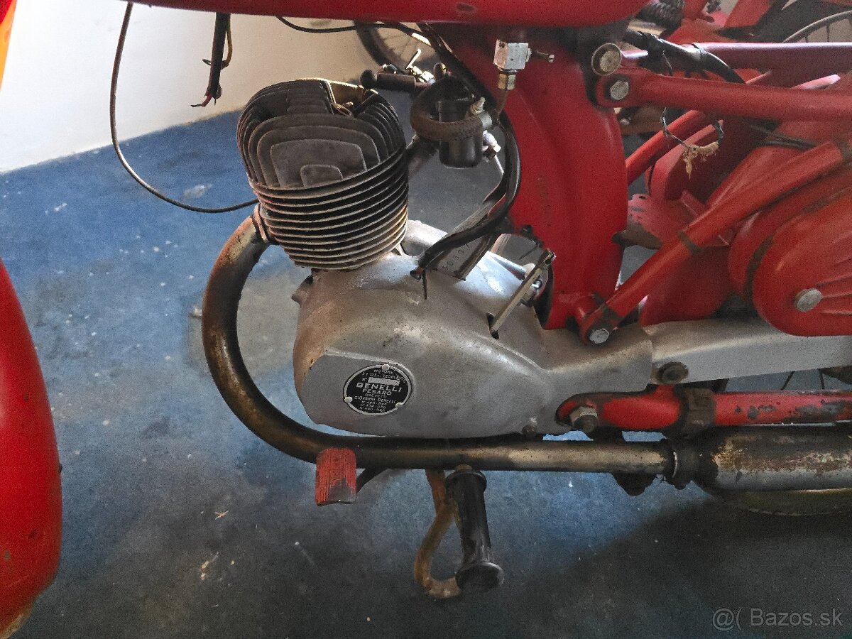 Prodám Benelli Pesaro 125 ccm - 2