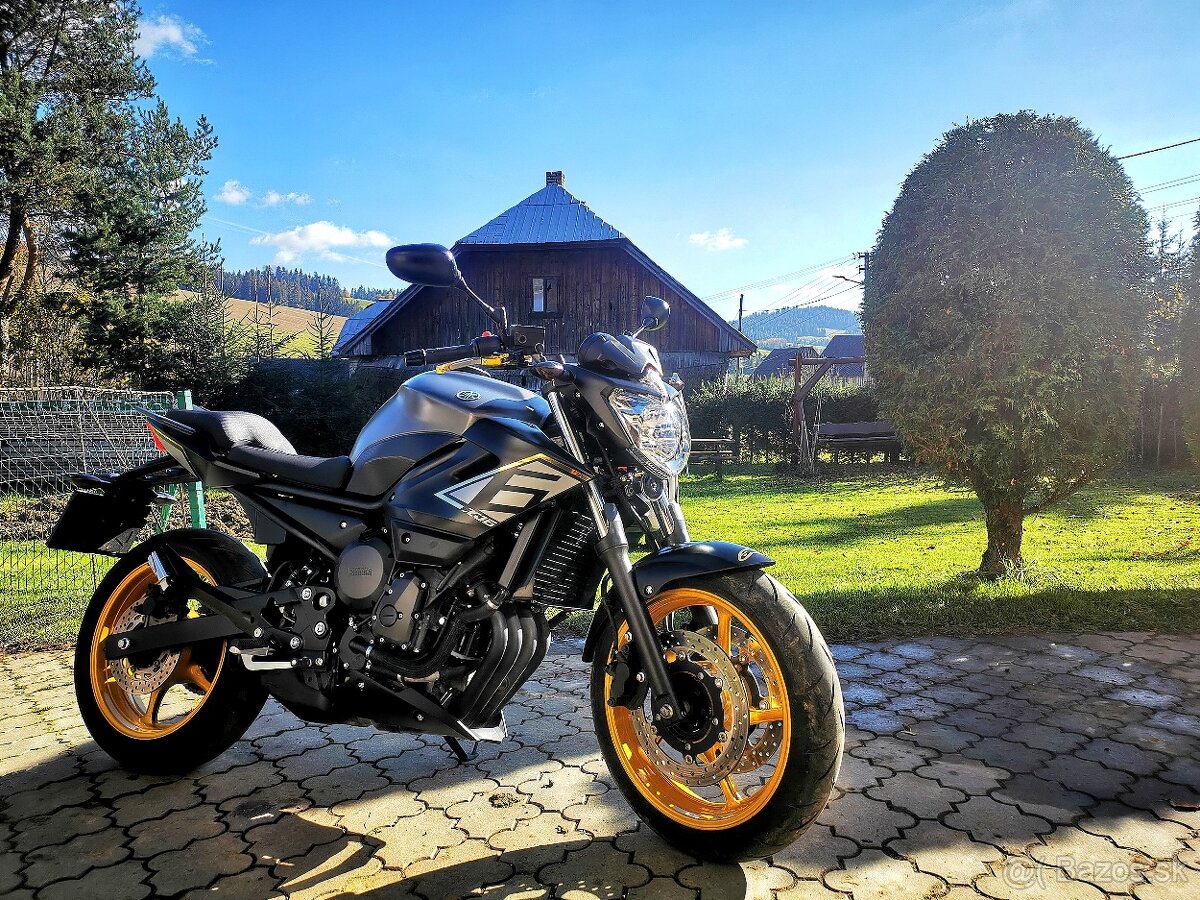Yamaha XJ6 - 2