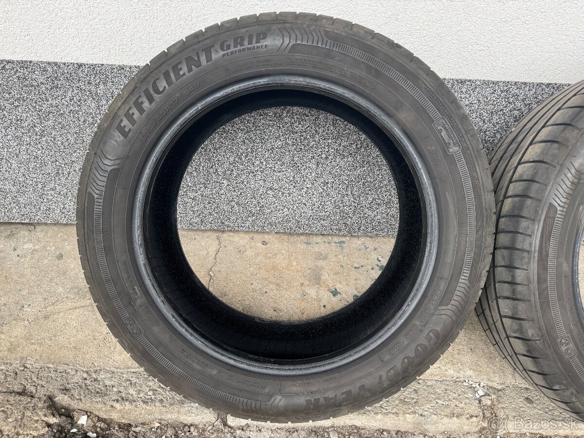 Letné Pneumatiky Goodyear 215/55r17 - 2