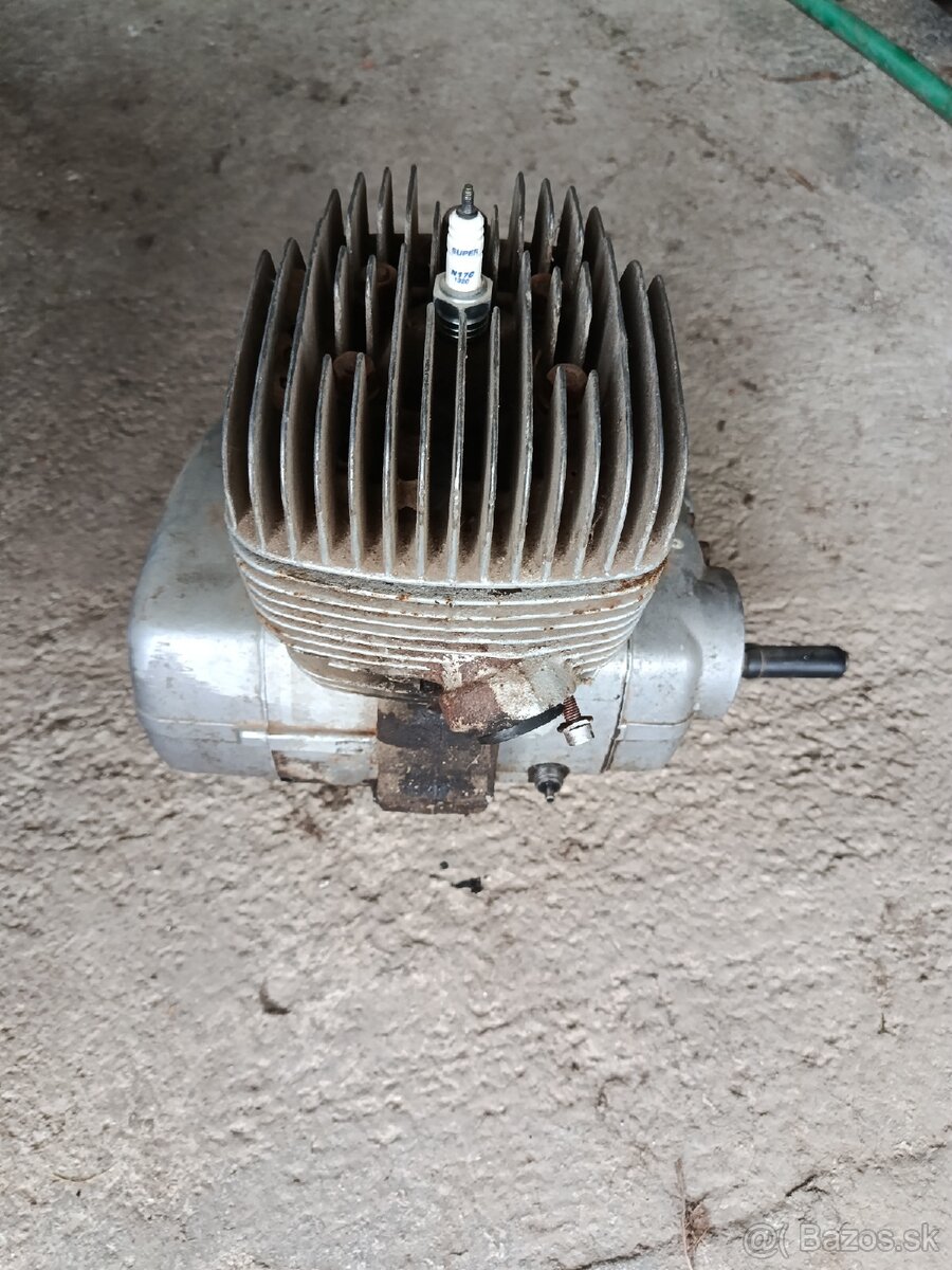 Motor ČZ 175 - 2