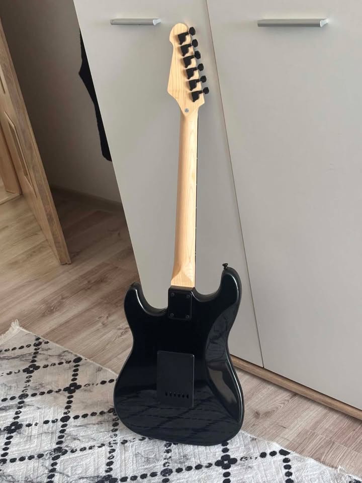Blond STR-1H black edtion - 2