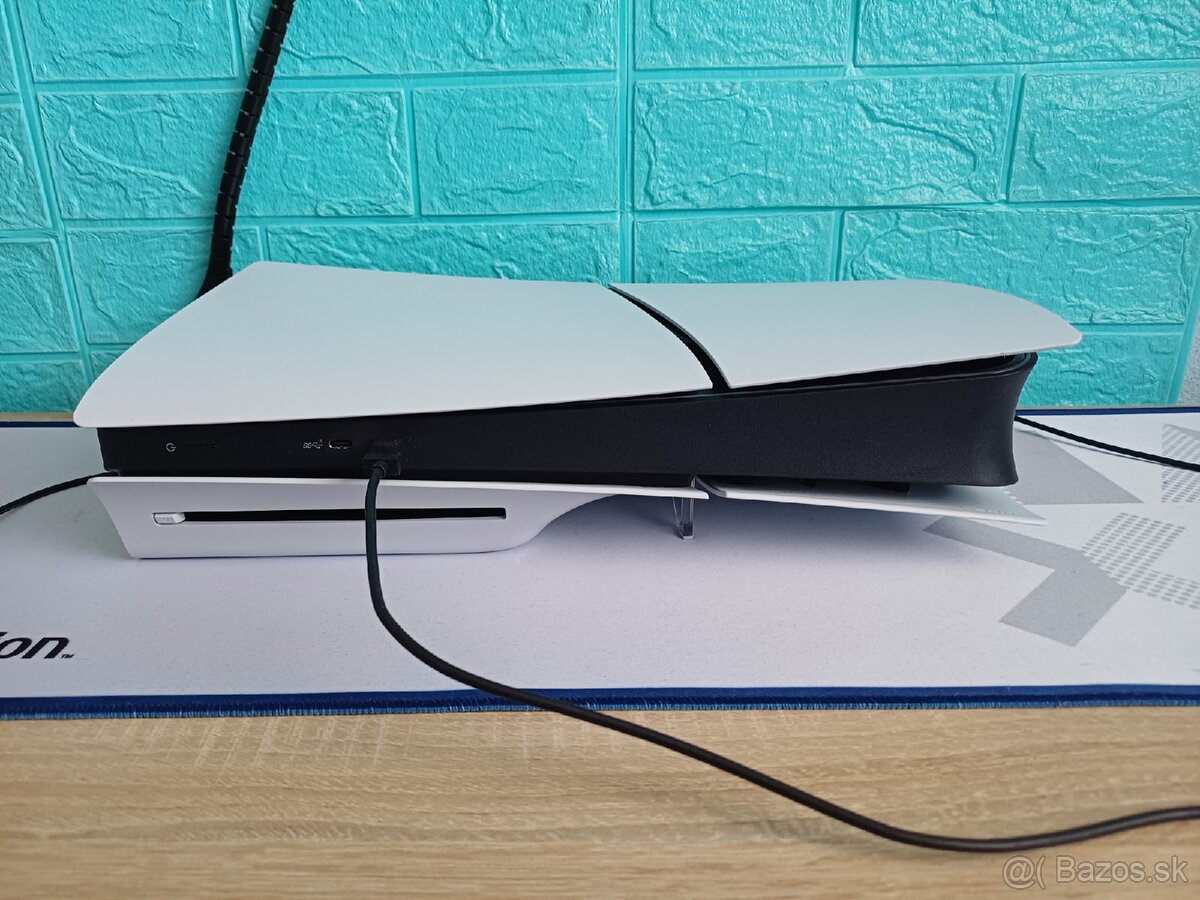 Playstation 5 Slim s mechanikou + hra Astrobot - 2