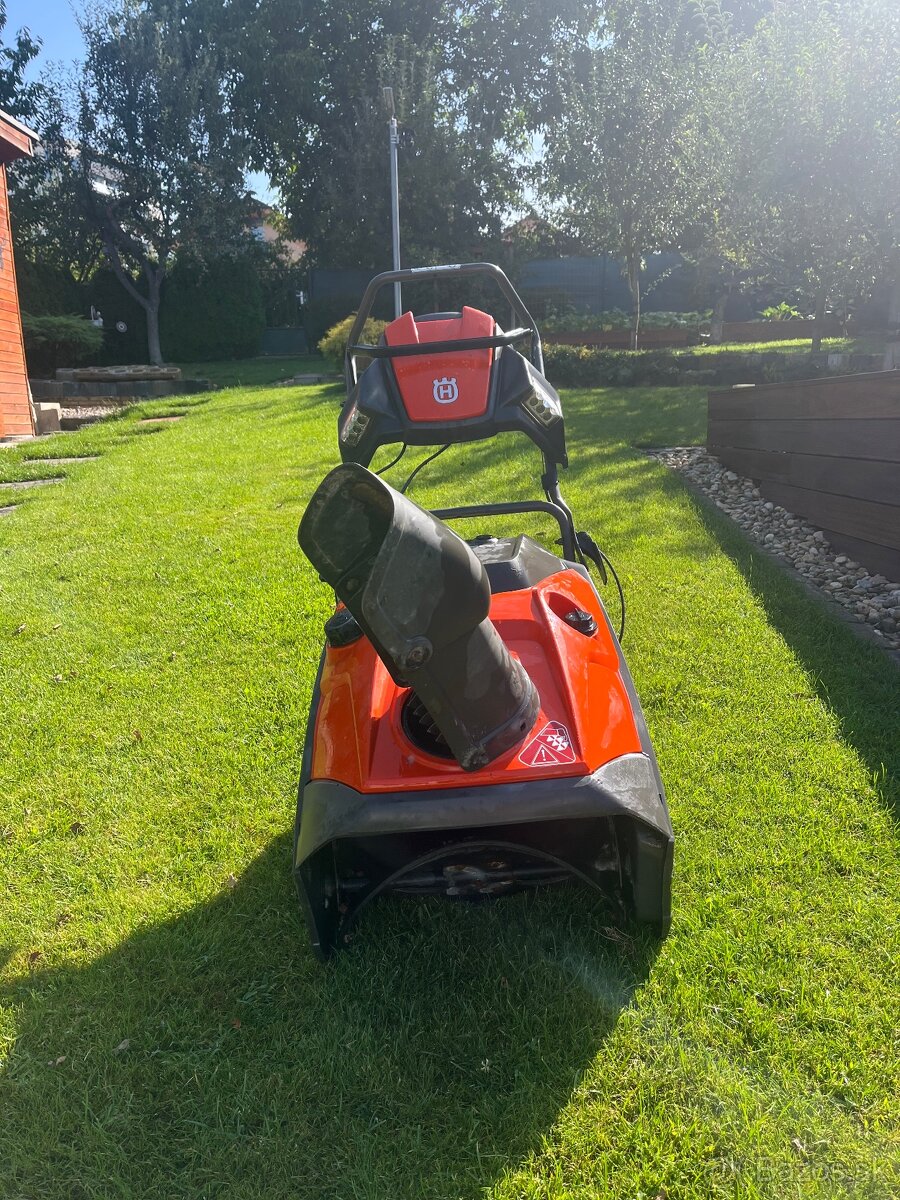 Snežná fréza Husqvarna ST12E - 2
